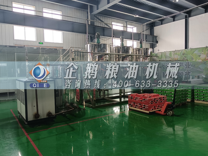 企鵝牌茶籽油雙螺桿榨油機(jī),用心制造獲得客戶認(rèn)可(圖3) 企鵝牌茶籽油雙螺桿榨油機(jī),用心制造獲得客戶認(rèn)可(圖3)